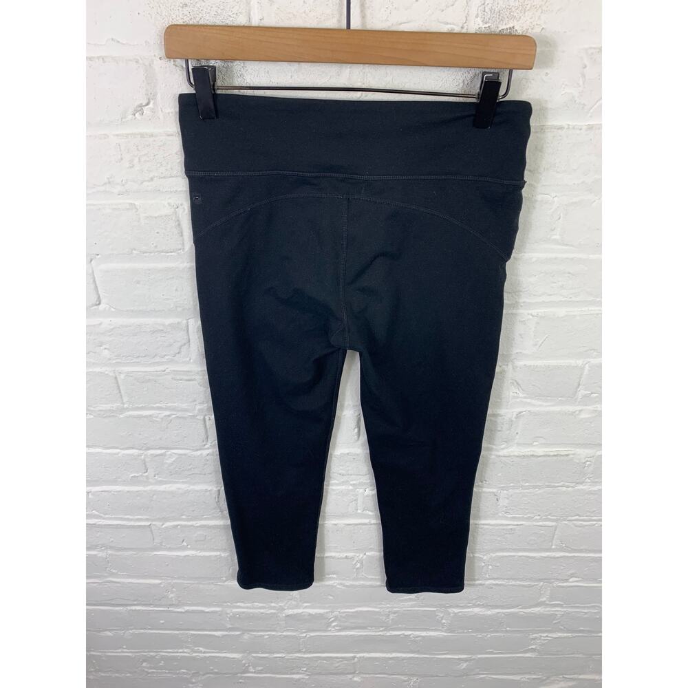 Fabletics Women's Essential Accelerate Cropped Le… - image 2